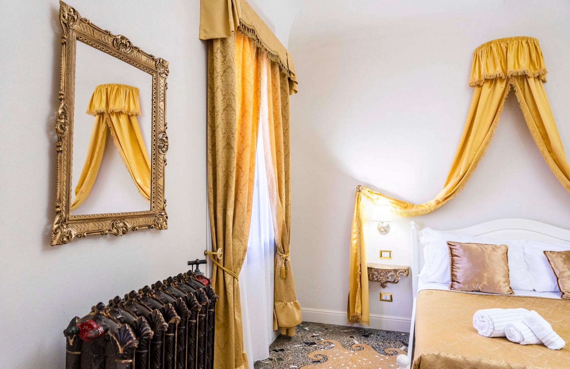 Palazzo Titti Rialto Suites Veneţia Exterior foto